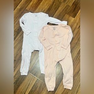 Simply Magnetic Me onsies 12/18,18/24